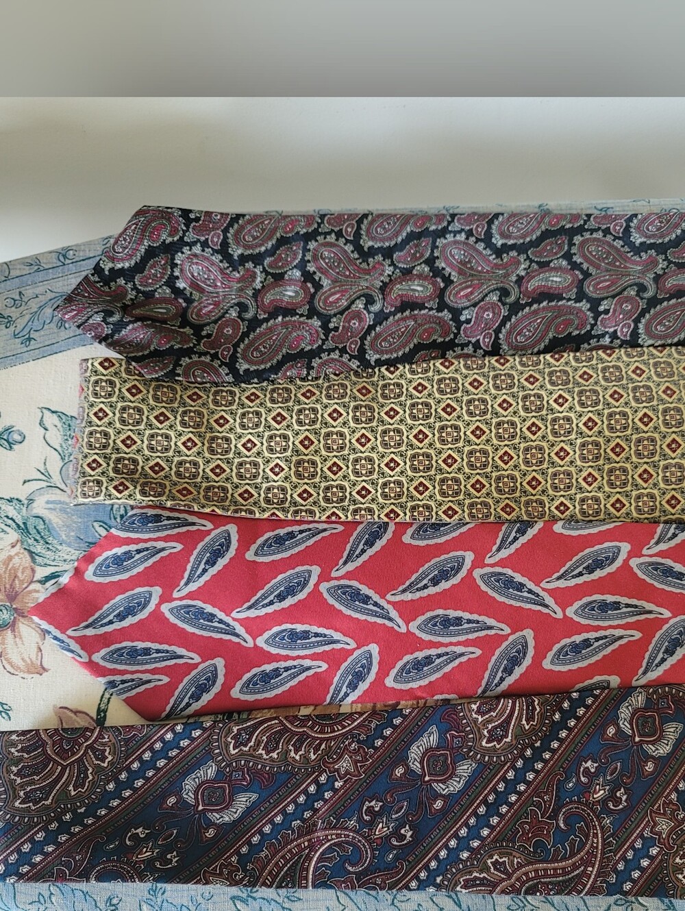 LOT of 4 Ties - Hardy Amies Red and Burma Bibas - Silk Ties